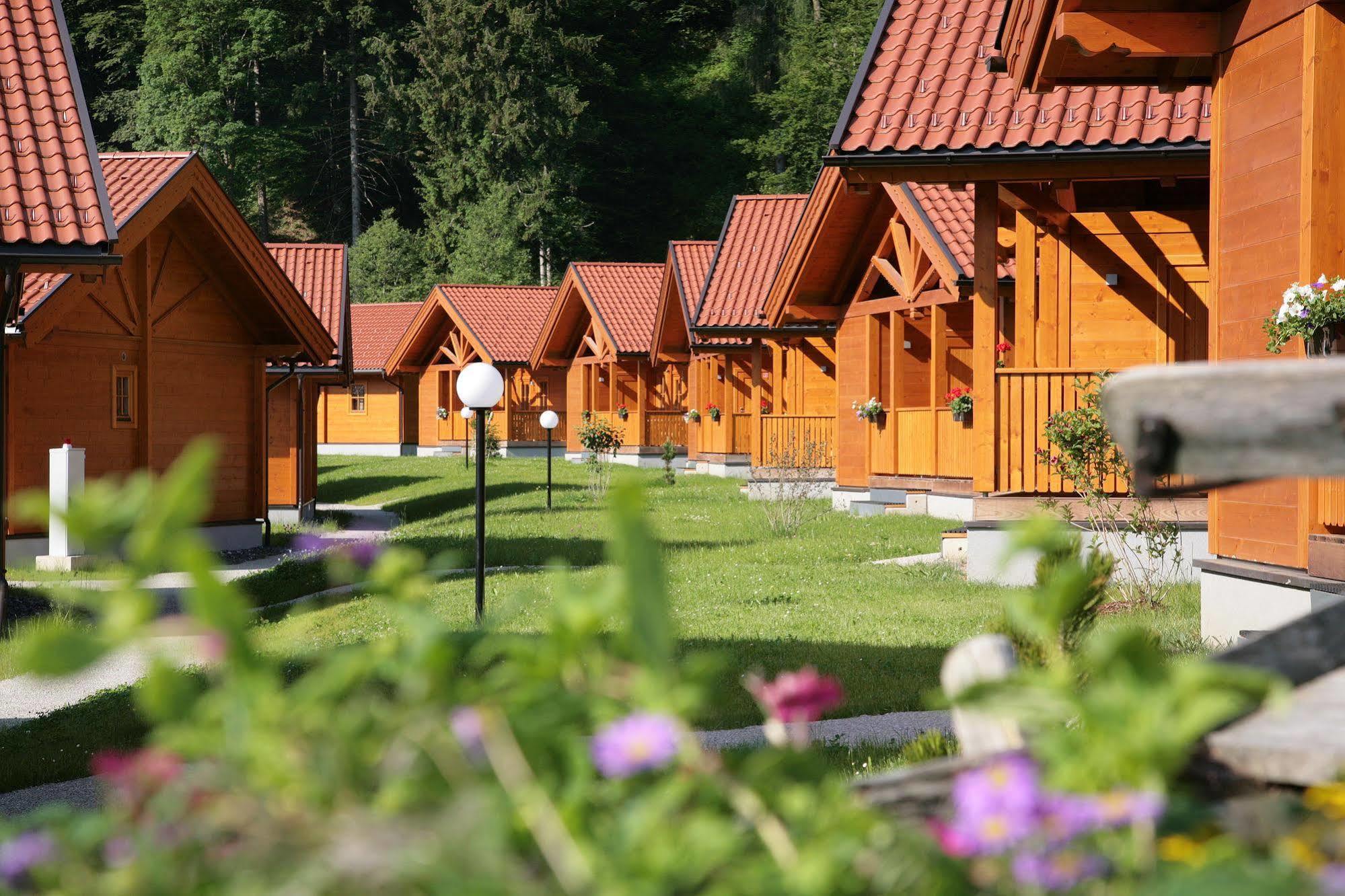 Feriendorf Oberreit Hotell Maishofen Eksteriør bilde